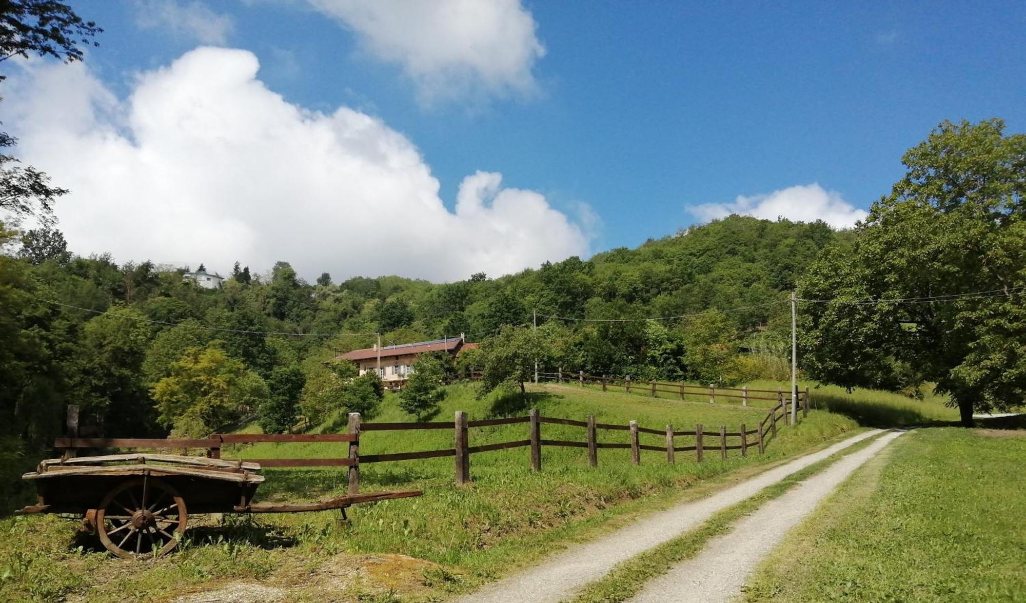 Bed and Breakfast La Casa In Collina Cinzano Exterior foto