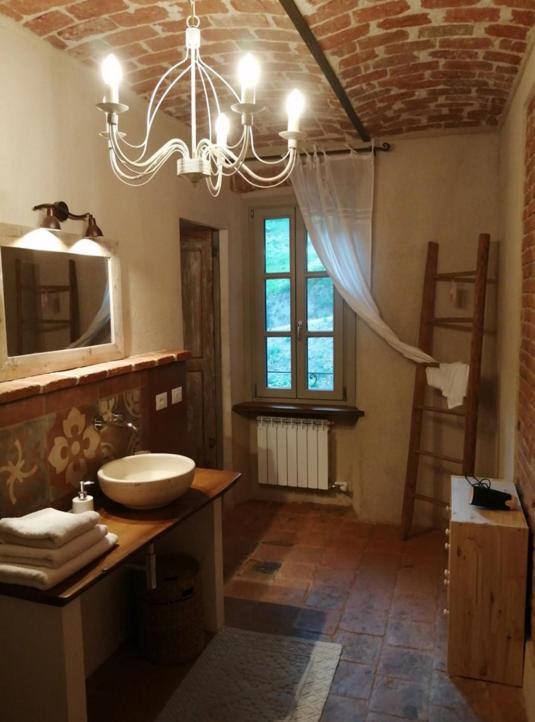 Bed and Breakfast La Casa In Collina Cinzano Exterior foto